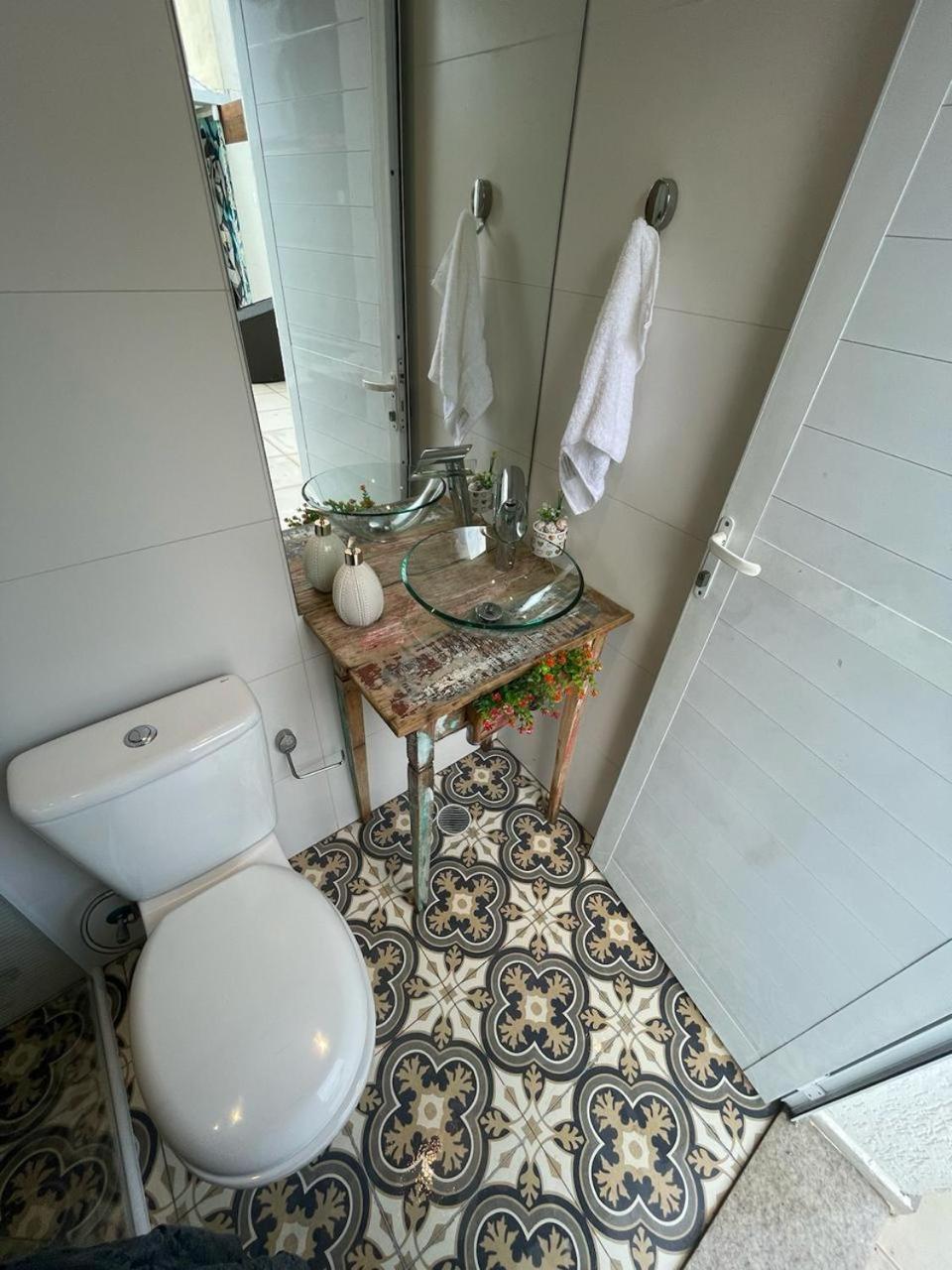 Linda Casa Com Piscina Em Pousada