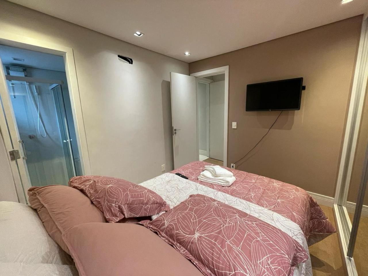 Linda Casa Com Piscina Em Pousada *