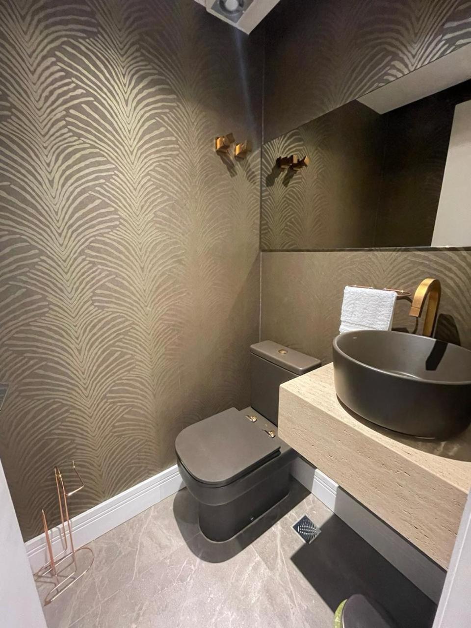 Linda Casa Com Piscina Em Pousada *